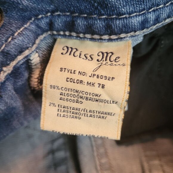 Miss Me Jeans 27 Low Rise Capri Button Flap Ripped Embellished Fray Western - Picture 5 of 11